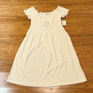 NWT! Brand New White Off The Shoulder Stretchy Dress. Poof New York. Size Large